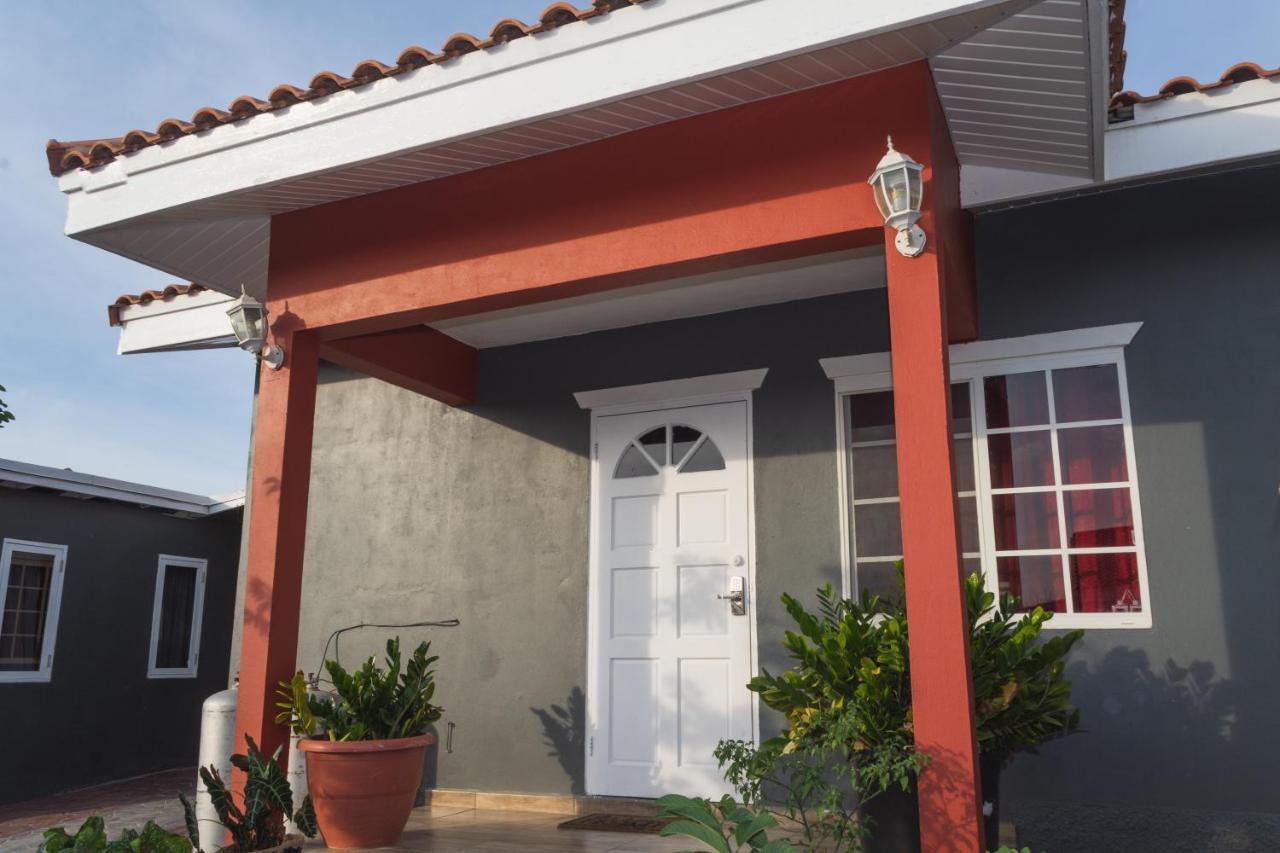 La Casita Torres Villa Oranjestad Eksteriør billede
